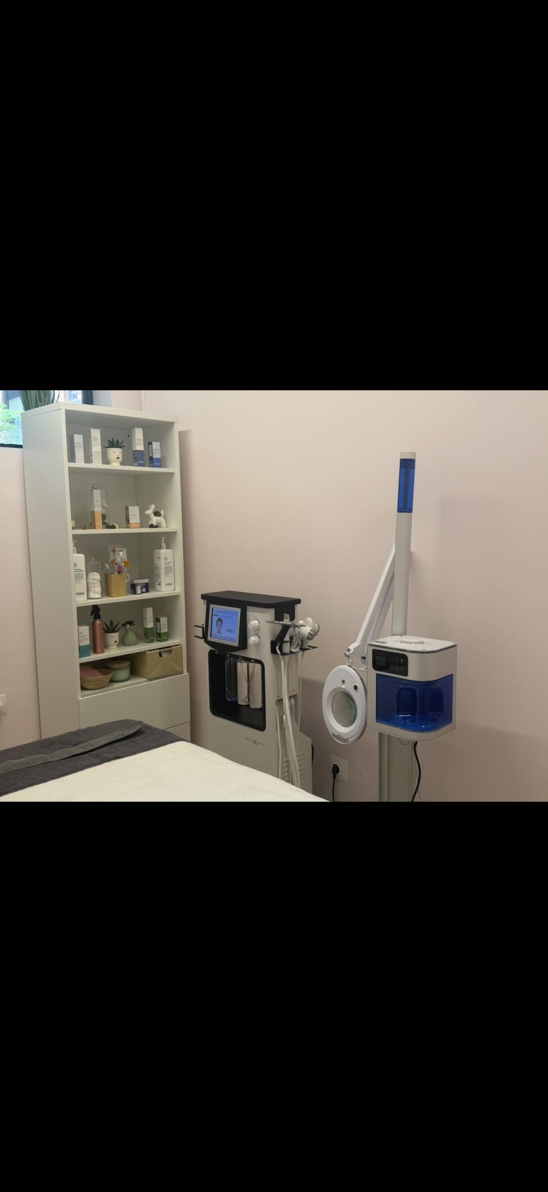 Medicinsko čišćenje lica AntiAge Hydrafacial - Luxelumíe, Zagreb Depilacija voskom Depilacija Depilacija voskom, Zagreb, Maksimir