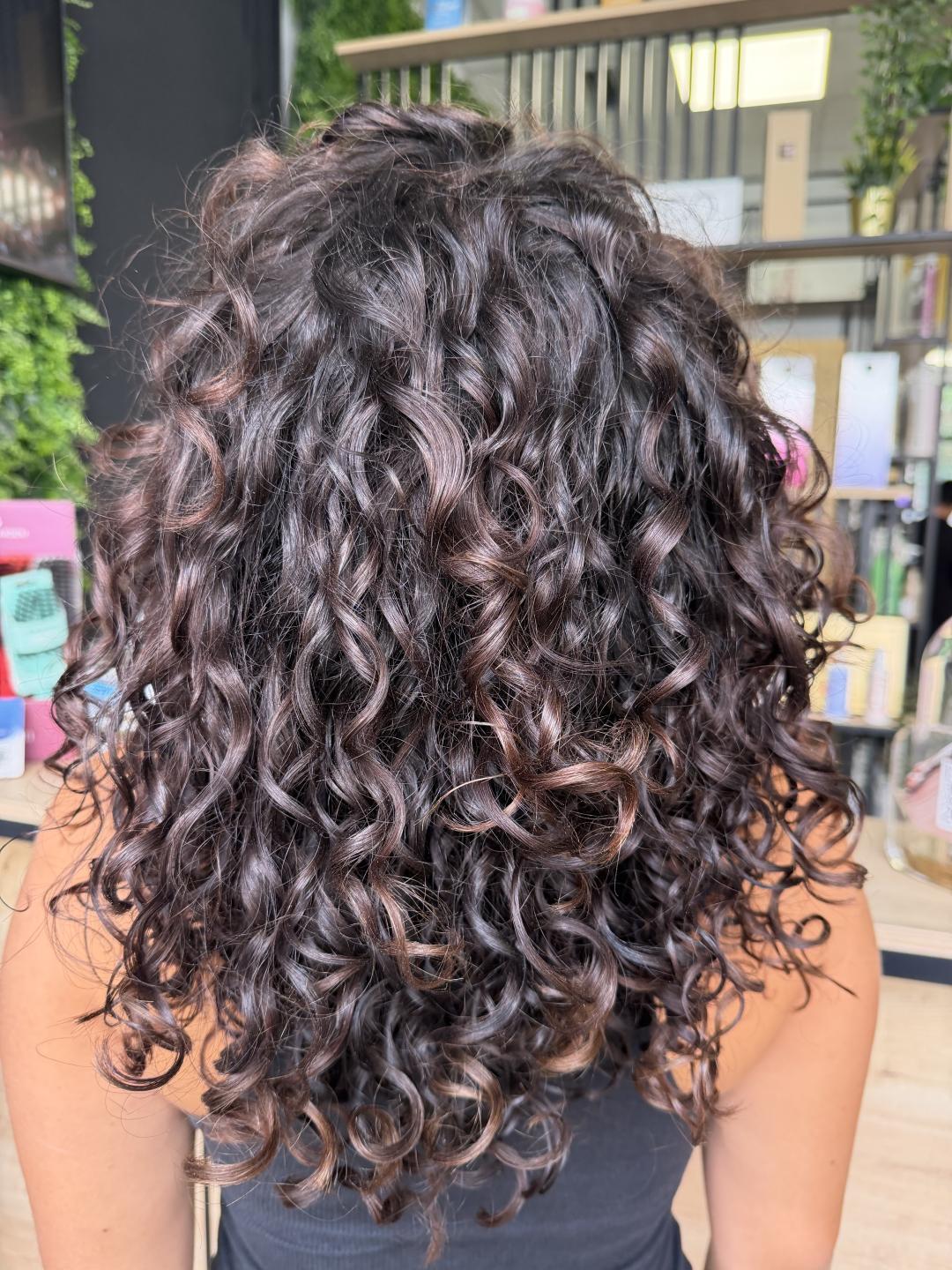 Epic Hair Design #zagreb Žensko šišanje Curly girl-duga kosa