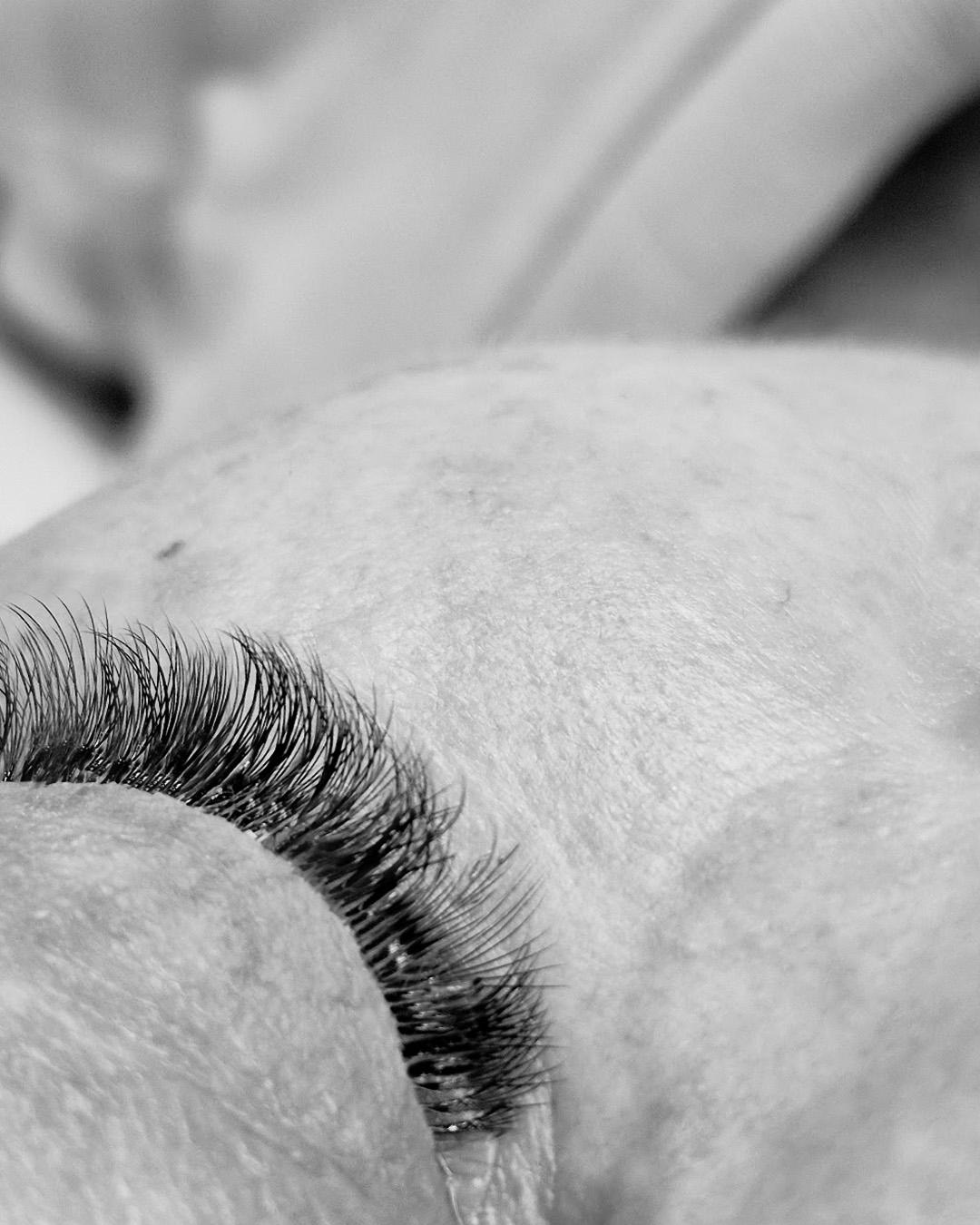 ALLEIA lash&brow room #zagreb Nadogradnja trepavica Ugradnja volumenskih trepavica