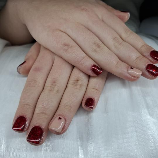 Shiny Nails #zagreb Manikura Manikura + trajni lak