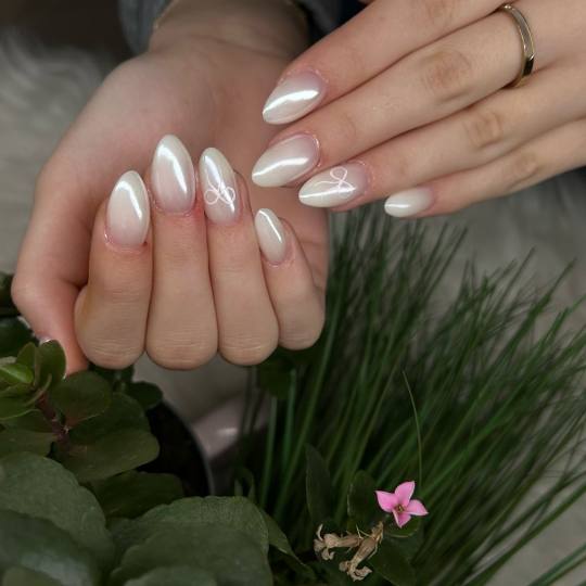 Beauty Studio Amina #zagreb Gel lak Gel ugradnja noktiju M dužina