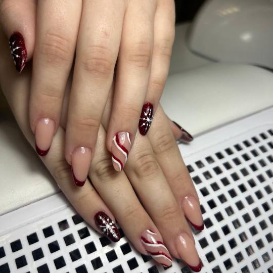 Glow Differently #zagreb Nadogradnja noktiju Ugradnja noktiju - M dužina