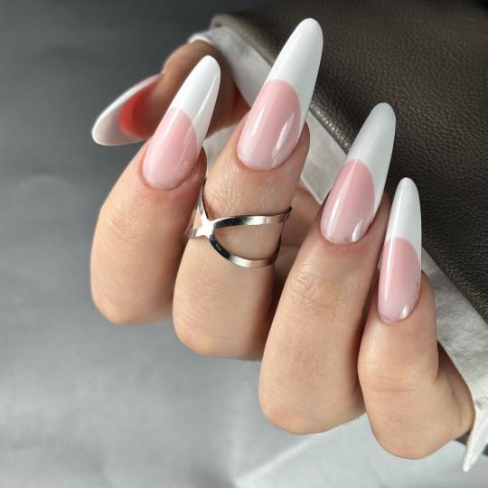 Balaniuk nails studio #zagreb Nadogradnja noktiju Nadogradnja noktiju + french manikura - L dužina 
