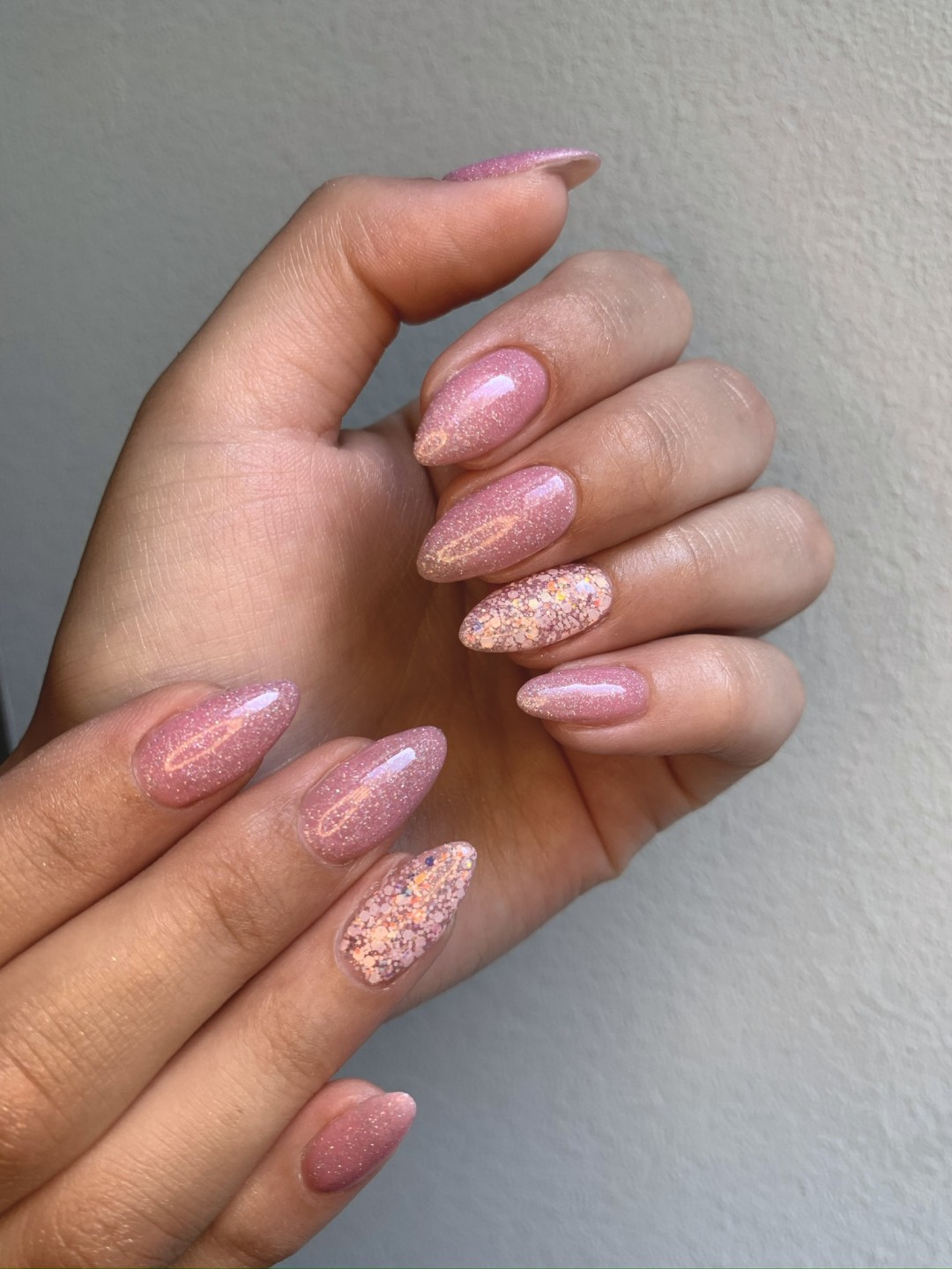 Mint Beauty Boutique #zagreb Tretmani ruku Manikura + Gel lak