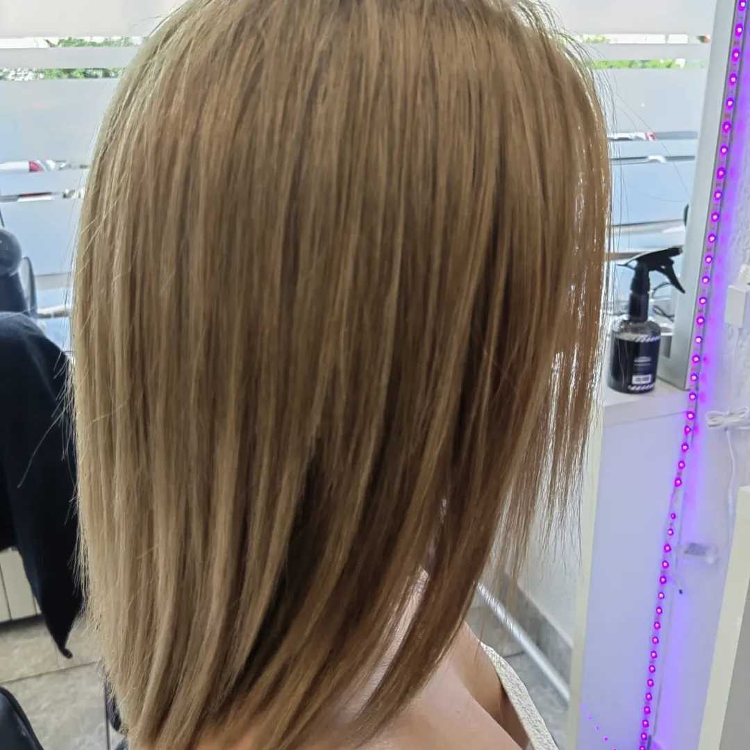 Bojanje cijele dužine - poluduga kosa - Wikleraj & Frajeraj, Zagreb Bojanje kose Frizerski saloni Bojanje kose, Zagreb, Trešnjevka – jug