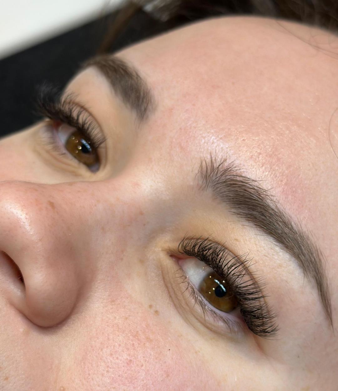 Valenne #zagreb Nadogradnja trepavica Ugradnja trepavica