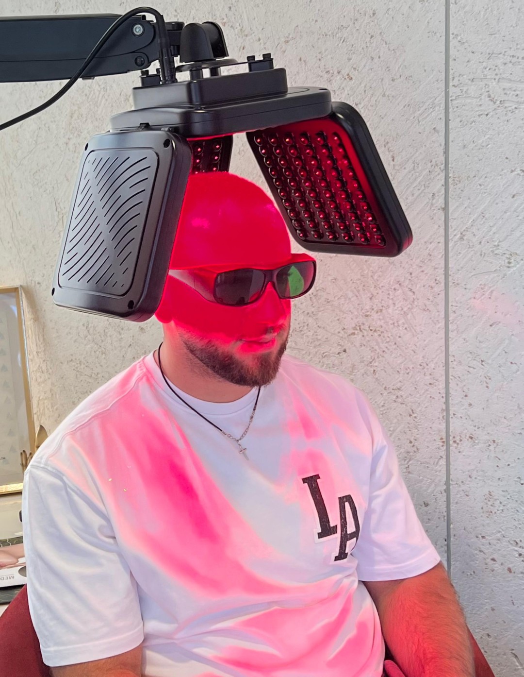 Una Victoria beauty concept #zadar Tretman rasta kose Tretman laserom za poticanje rasta kose