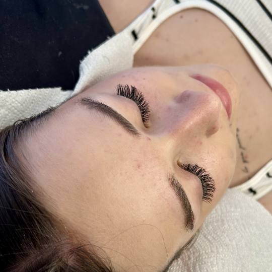 Studio Bellezza #velika-gorica Nadogradnja trepavica Ugradnja klasičnih trepavica Efekt maskare