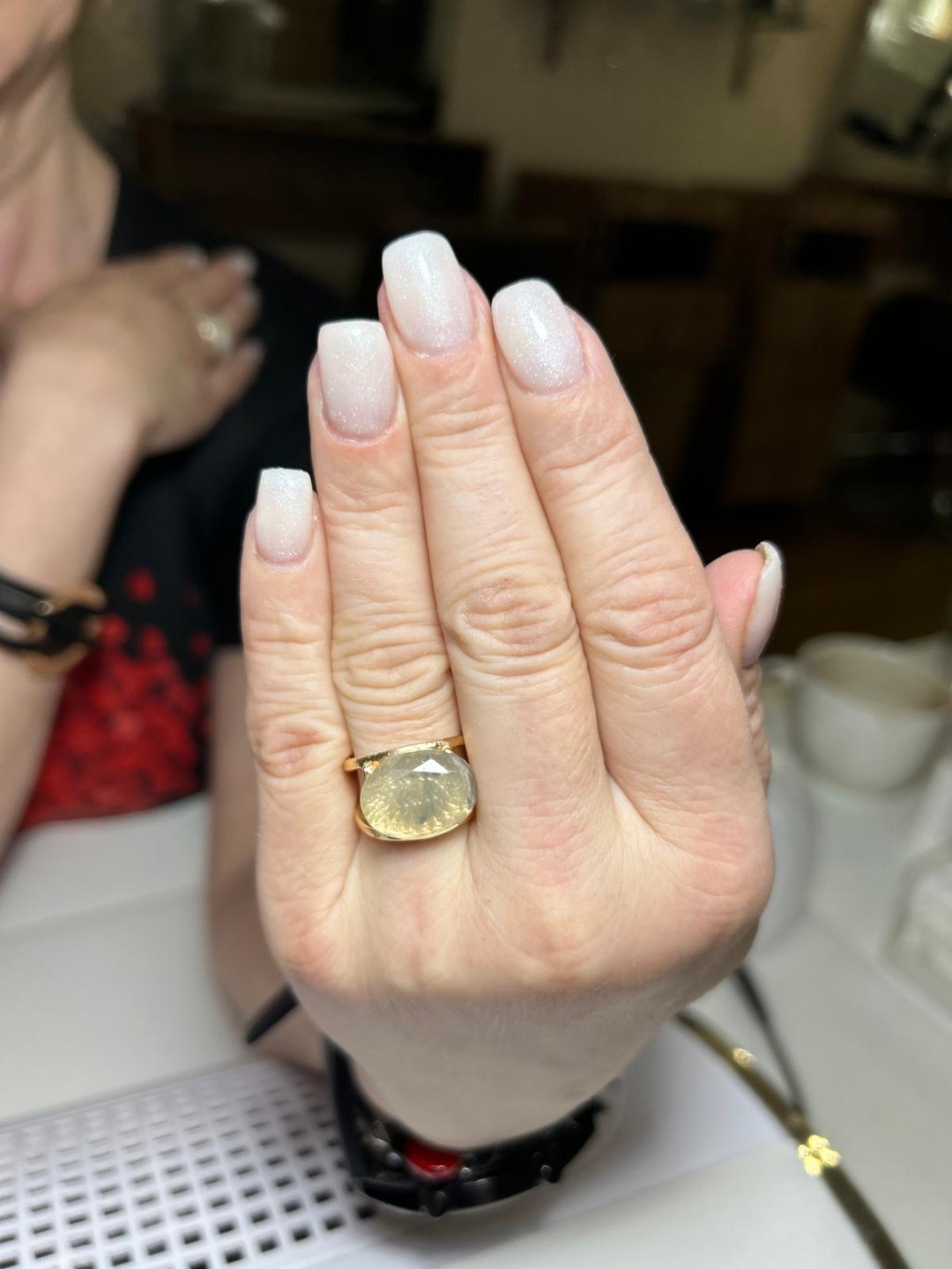 Glow Differently #zagreb Nadogradnja noktiju Ugradnja noktiju - S dužina