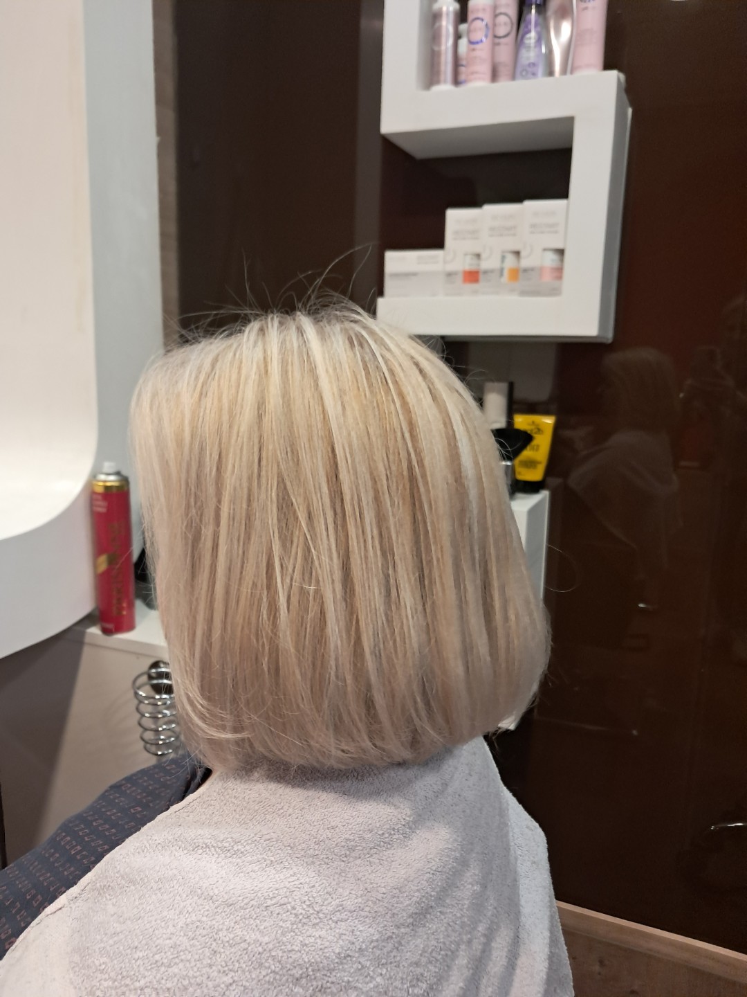 Red magic Beauty #zagreb Pramenovi Pramenovi na foliju - kosa srednje dužine