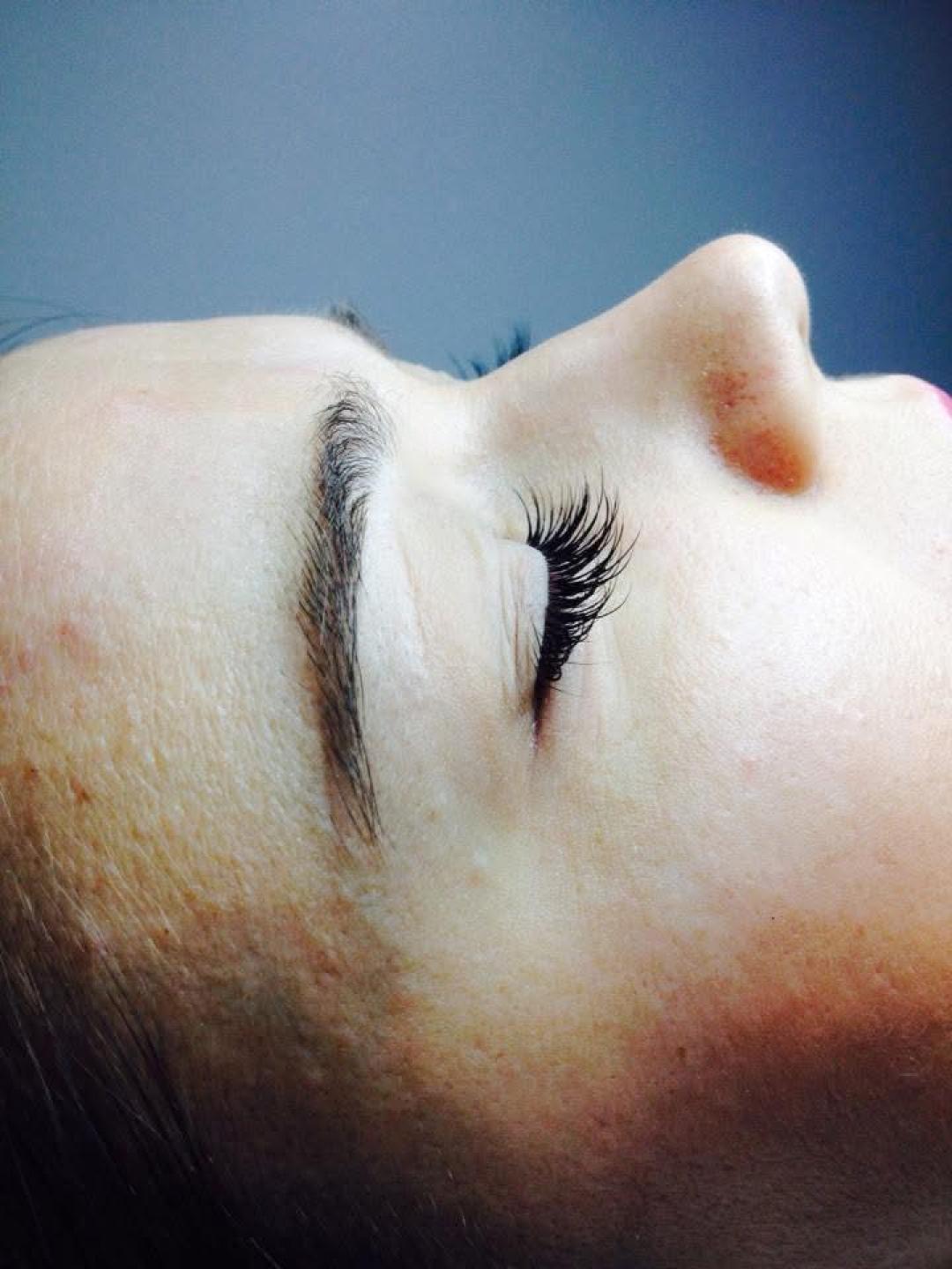 D.signails health&beauty spot #zagreb Trepavice Ugradnja ekstenzija trepavica