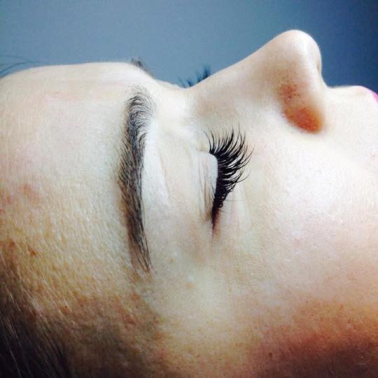 D.signails health&beauty spot #zagreb Trepavice Ugradnja ekstenzija trepavica