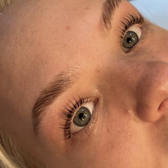 Mia’s Beautique usluga