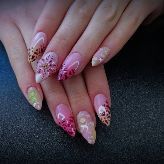 TINA NAIL ART STUDIO #velika-gorica Nadogradnja noktiju Ugradnja noktiju - L dužina Ugradnja L sa d