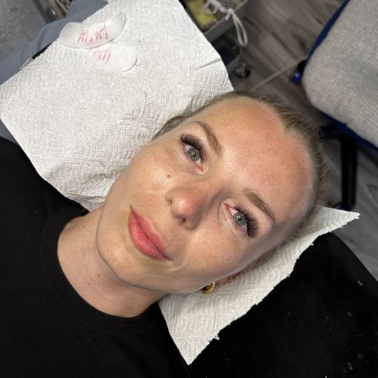 Studio Bellezza #velika-gorica Nadogradnja trepavica Ugradnja volumenskih trepavica Ugradnja 2d-3d v