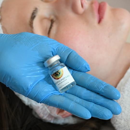 Clinic Burow #split Tretman lica Dermapen PDRN / Egzosomi lica Egzosomi su napredni biološki signal