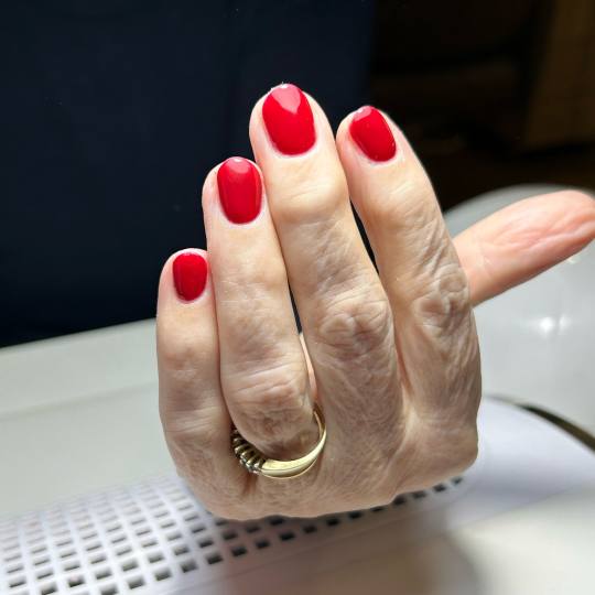 Glow Differently #zagreb Manikura Manikura + trajni lak