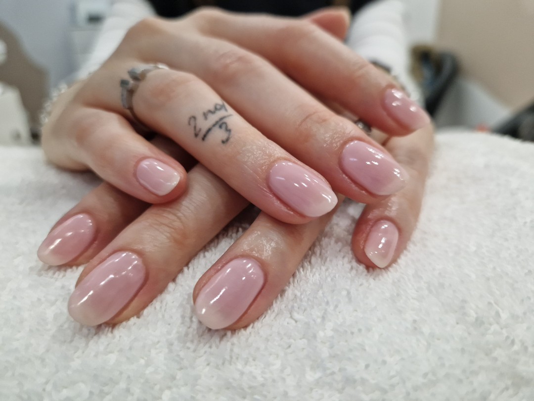 Manikura + trajni lak - Maja, Zagreb Manikura Nokti Manikura, Zagreb, Maksimir