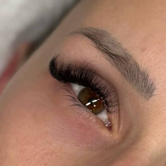 Moel beauty #zagreb Nadogradnja trepavica Ugradnja volumenskih trepavica