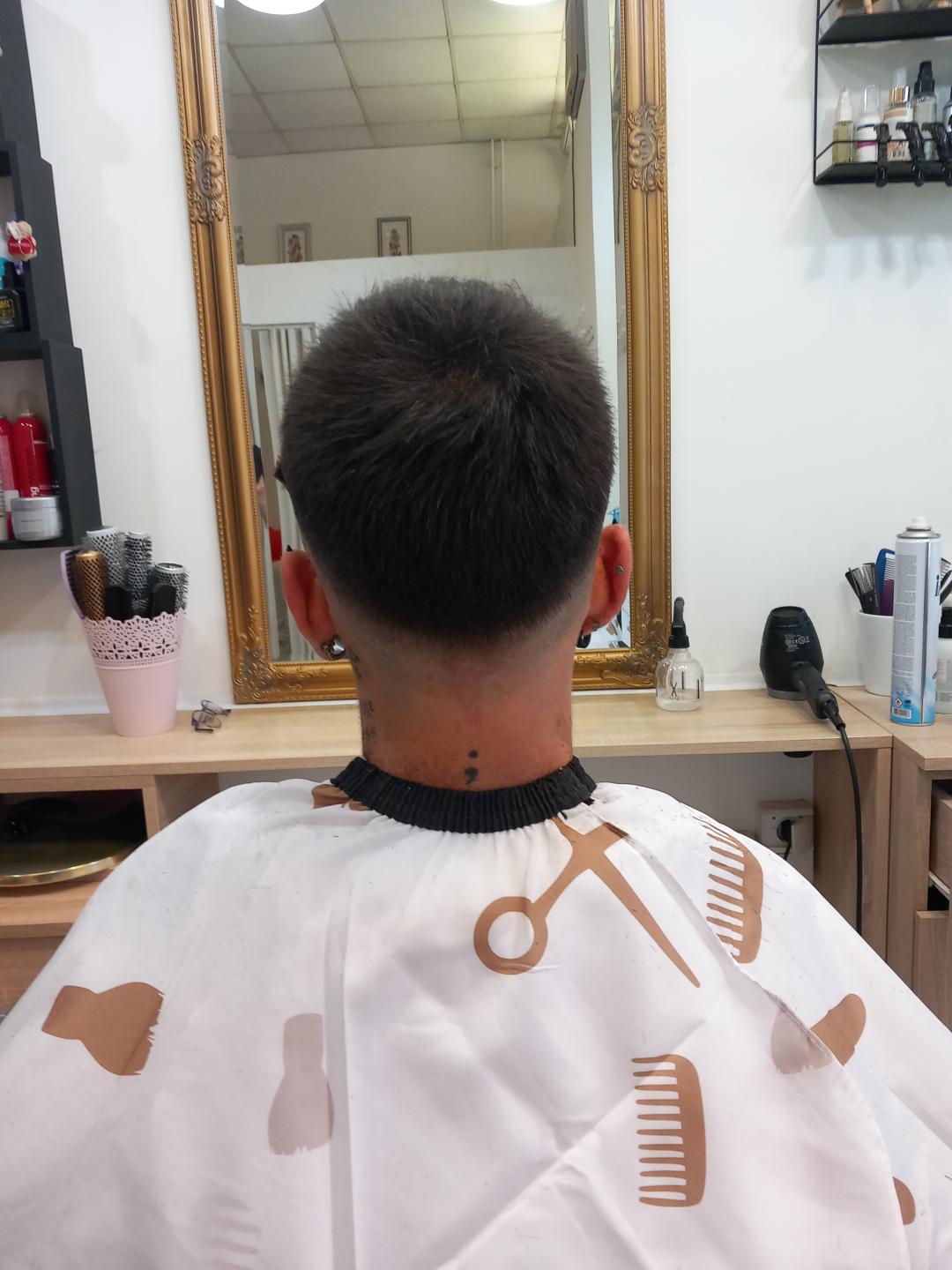 Muško šišanje - Wella Nova, Osijek Muško šišanje Muški frizeri Muško šišanje, Osijek, Centar