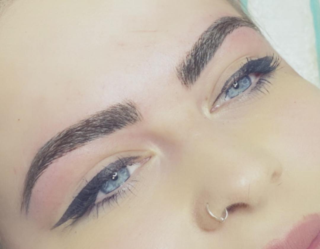 Nefertiti Studio #zagreb Obrve Microblading obrva - korekcija