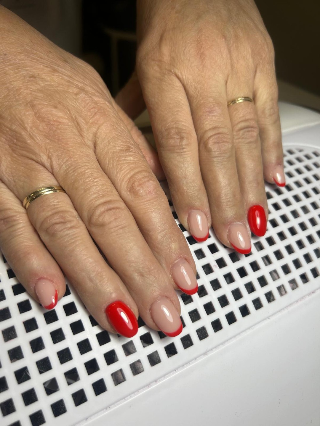 Ugradnja noktiju - S dužina - Glow Differently, Zagreb Nadogradnja noktiju Nokti Nadogradnja noktiju, Zagreb, Donji grad - Centar