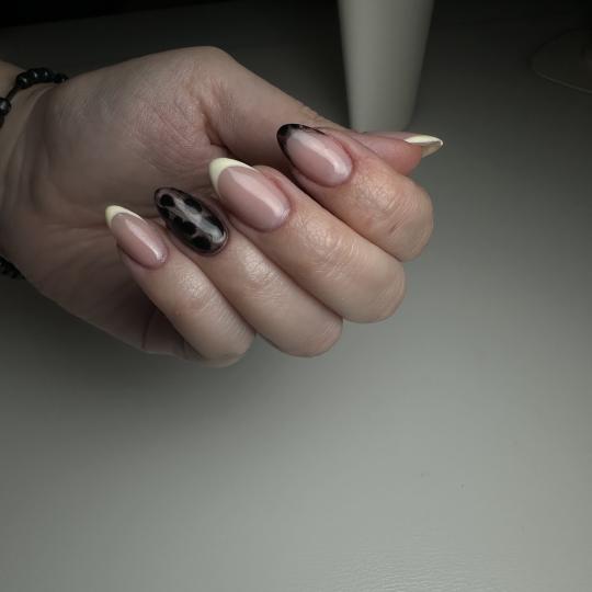 Théa Beauty Spot #zagreb Gel lak Gradivni trajni lak / Biab