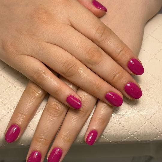 Antonela beauty studio #zagreb Manikura Manikura + trajni lak OPI strawberry cosmo