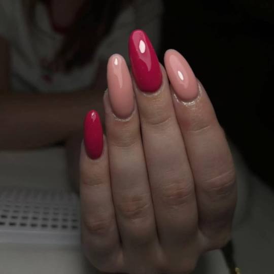 Glow Differently #zagreb Nadogradnja noktiju Ugradnja noktiju - M dužina