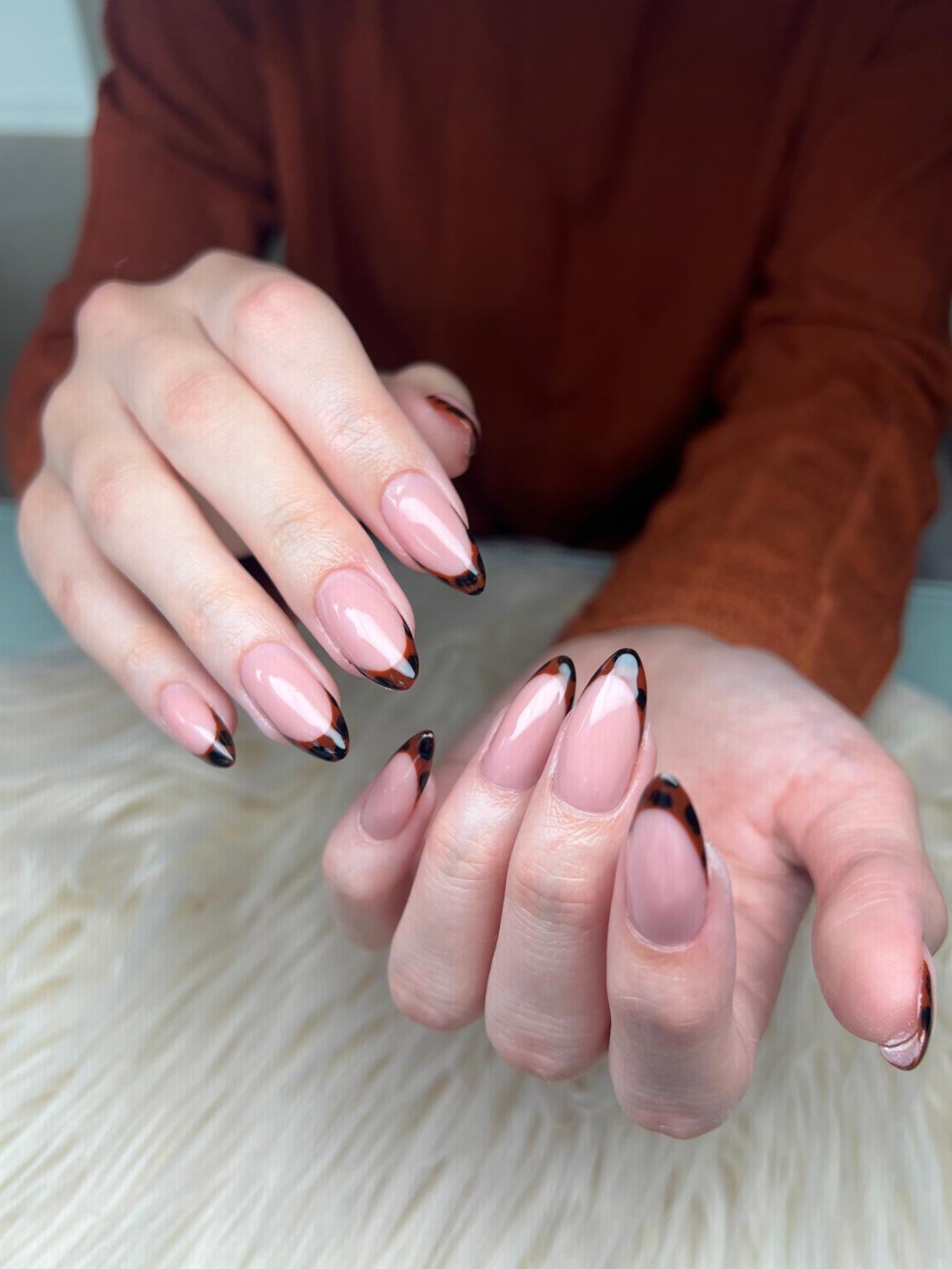 Beauty Centar Miss #zagreb Izlivanje noktiju Izlivanje noktiju gelom - M dužina