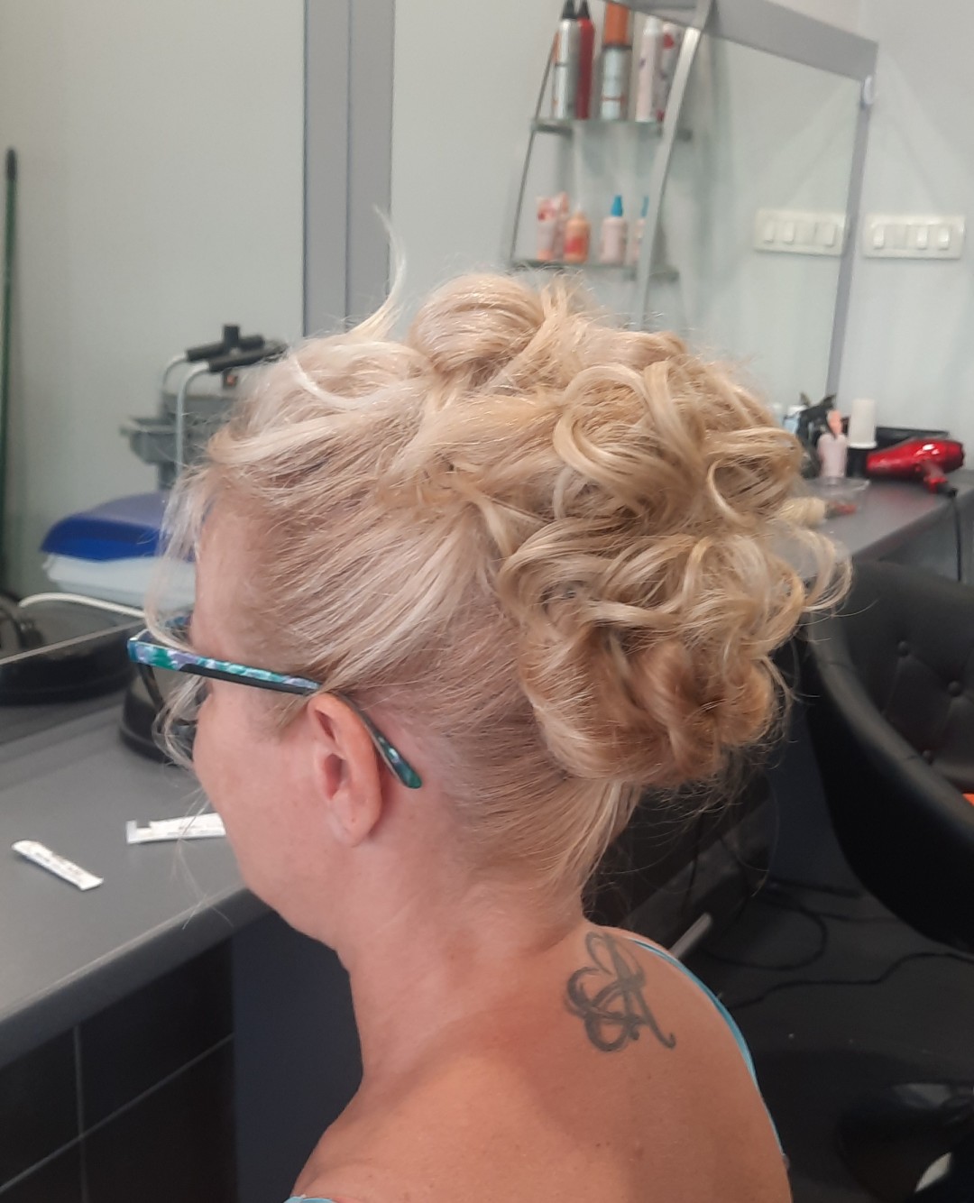 Studio Daniela #rijeka Svečane i frizure za svadbu Svečana frizura - poluduga kosa