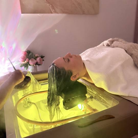 SABRINA STRIJA BEAUTY & SPA #zagreb Masaža glave Head spa luxury + susenje • HEAD SPA 45 MIN + SU