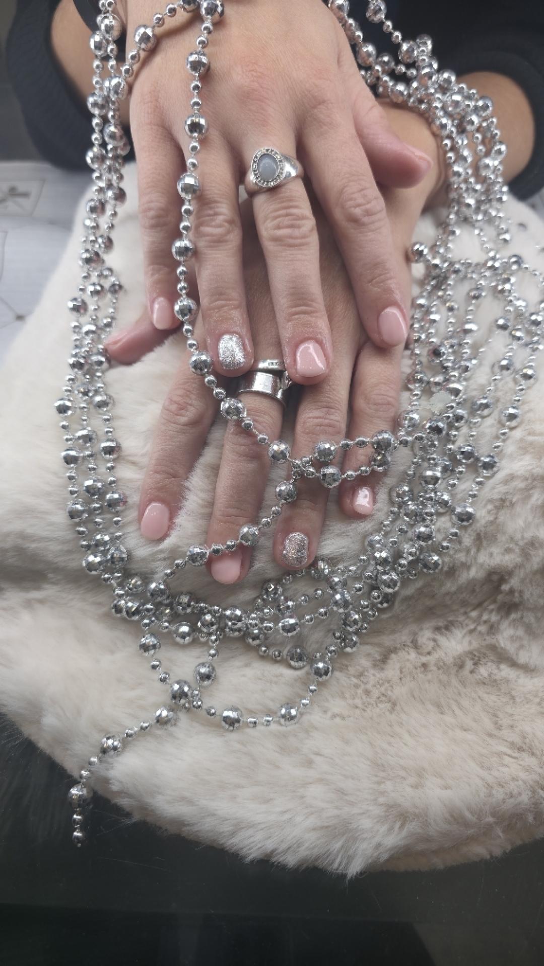 Aura - Zagreb #zagreb Manikura Trajni lak + manikura