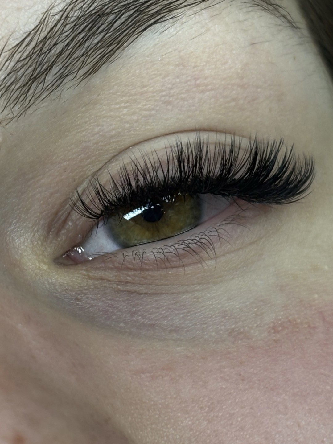 Sis Beauty Room #zagreb Nadogradnja trepavica Ugradnja volumenskih trepavica