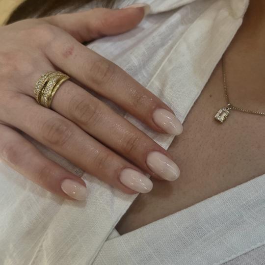 Mia’s Beautique #zagreb Gel lak Comby manikura i gradivni trajni lak -ruke