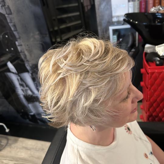 Frizerski salon M usluga