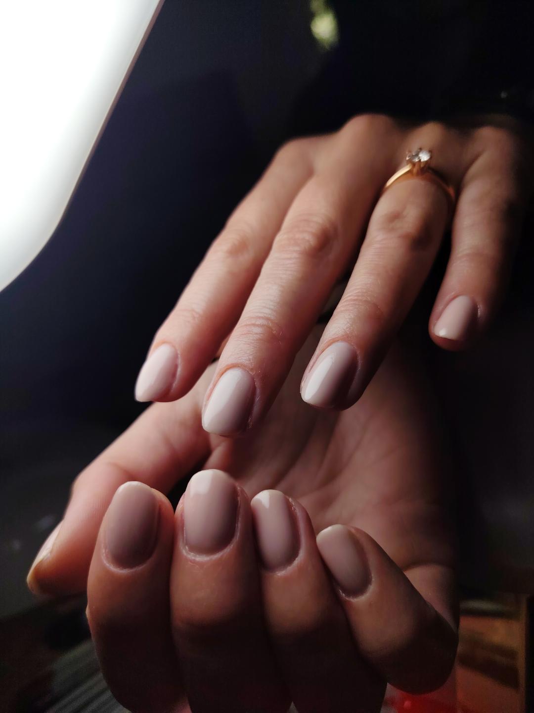 Ojačani trajni lak - ruke - Empire Nails, Zagreb Lakiranje noktiju Nokti Lakiranje noktiju, Zagreb, Donji grad - Centar