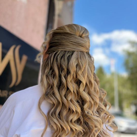 Frizerski salon W #zagreb Svečane i frizure za svadbu Svečana frizura - ekstra duga kosa