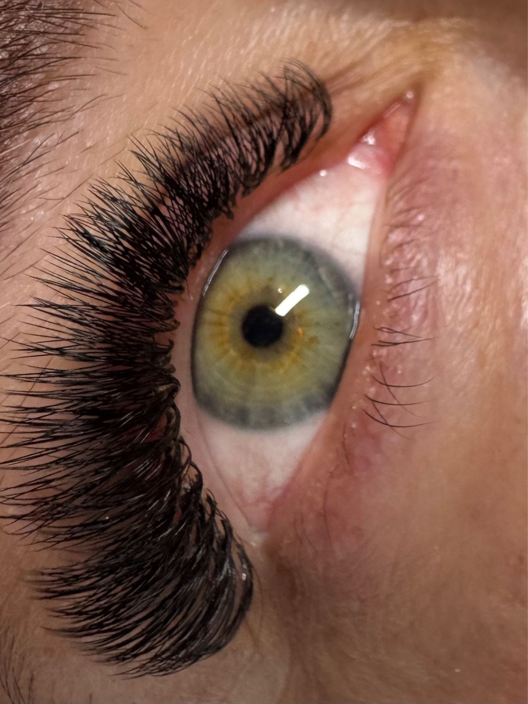 Ugradnja volumenskih trepavica - MOELL beauty, Zagreb Nadogradnja trepavica Lice Nadogradnja trepavica, Zagreb, Peščenica – Žitnjak