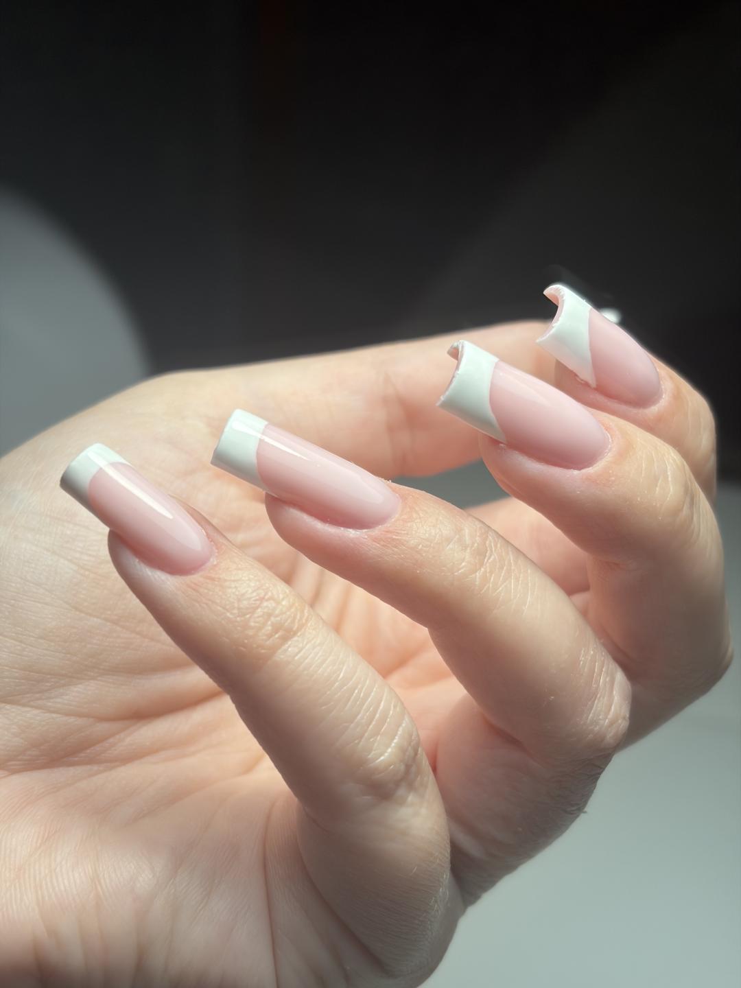 Théa Beauty Spot #zagreb Nadogradnja noktiju Ugradnja noktiju gelom - M dužina