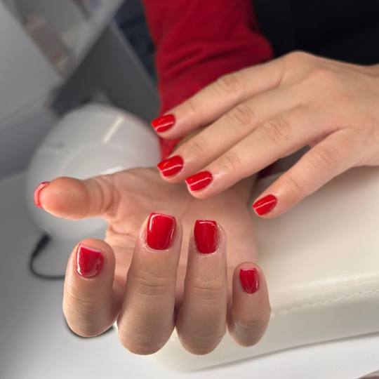 Beauty Box Studio #osijek Gel lak Trajni lak - ruke Trajni lak...crvena uvijek za sve prigode💃