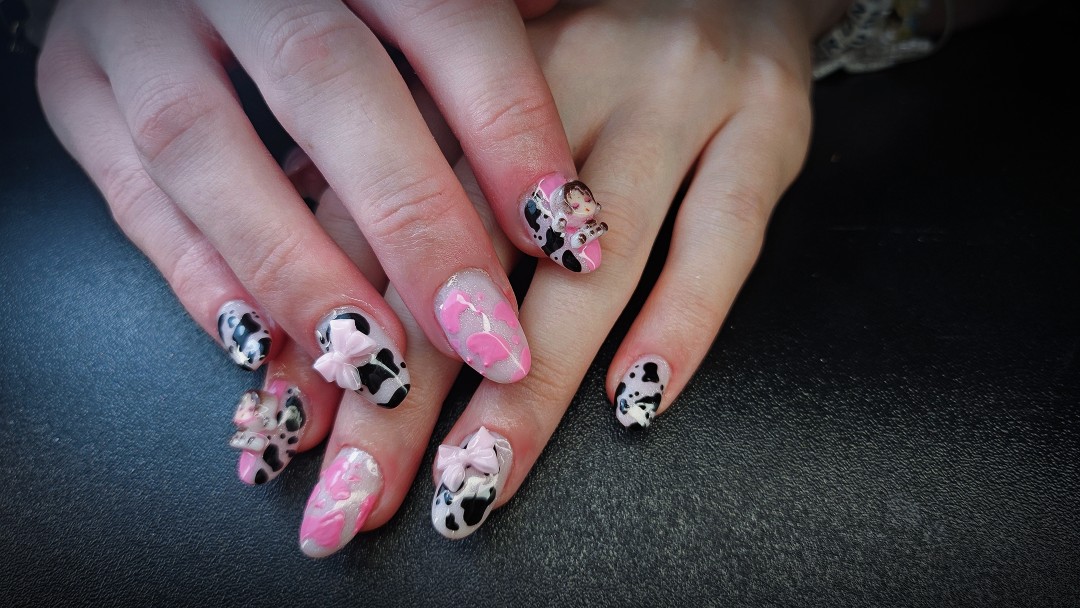 TINA NAIL ART STUDIO #velika-gorica Nadogradnja noktiju Ugradnja noktiju - M dužina