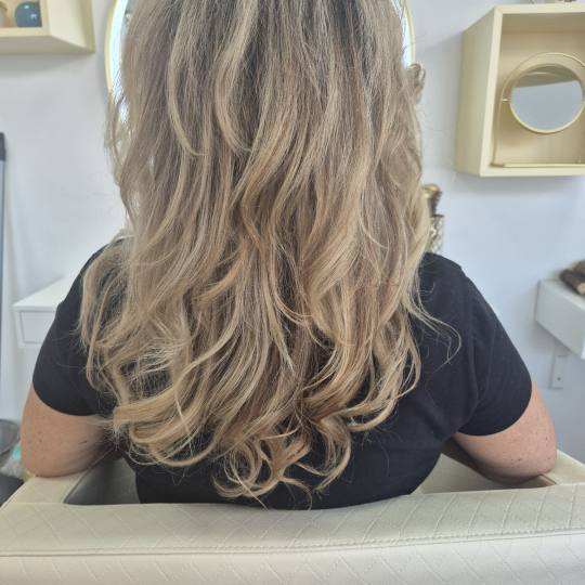 Beauty Box Studio #osijek Žensko šišanje Žensko šišanje + fen frizura - duga kosa Žensko ši