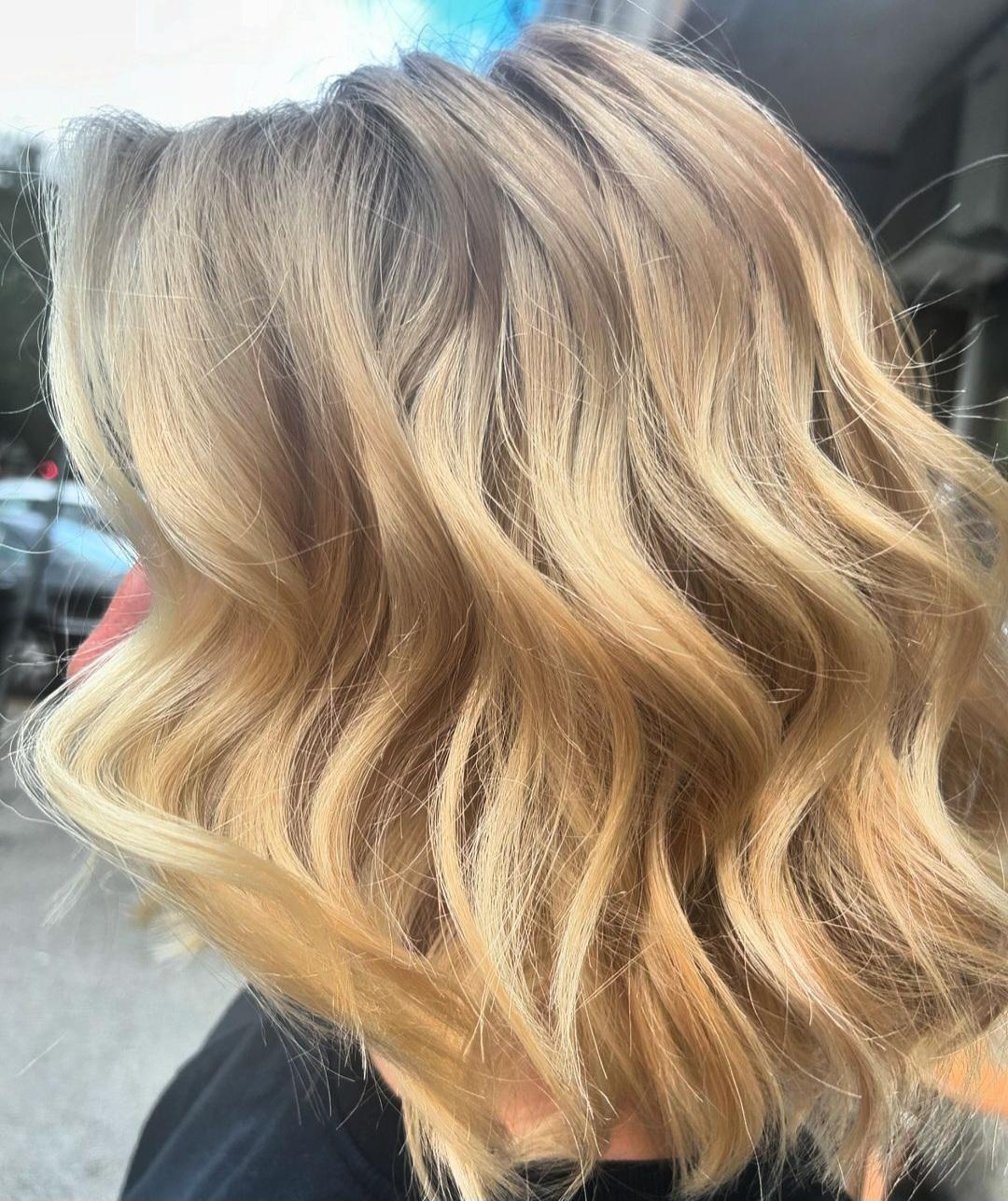 Hair concept Plaza #zagreb Feniranje i stiliziranje Fen frizura - poluduga kosa