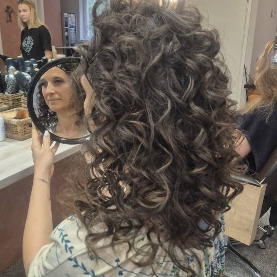 Studio Extreme #zagreb Svečane i frizure za svadbu Svečana frizura - poluduga kosa