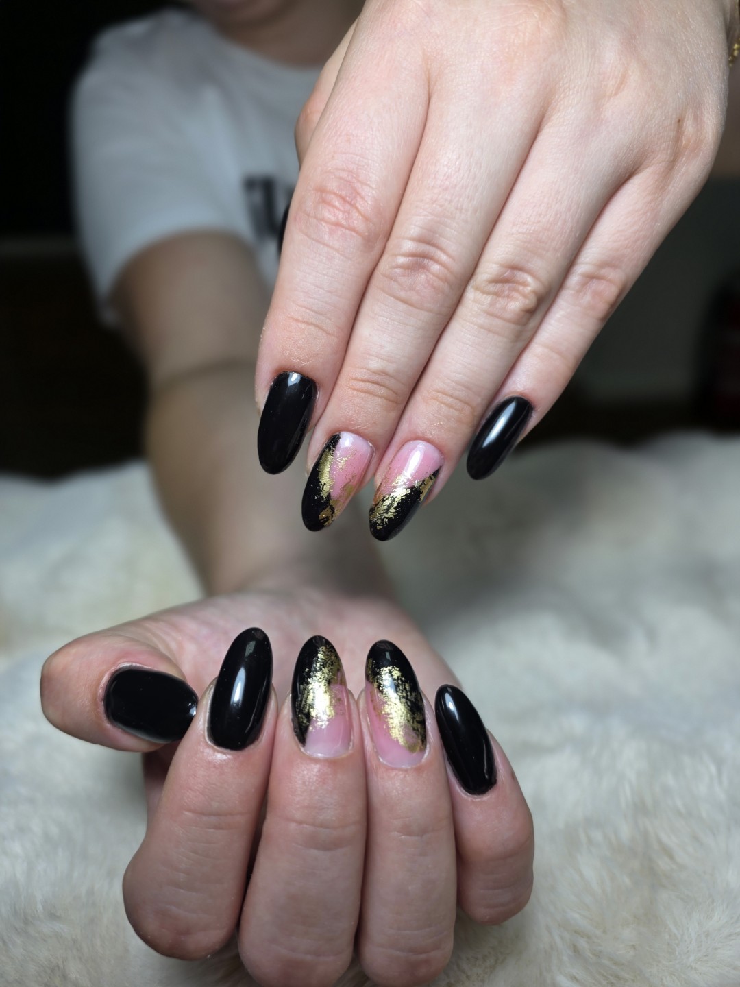 Daniva brow and beauty #zagreb Izlivanje noktiju Korekcija gela - M dužina