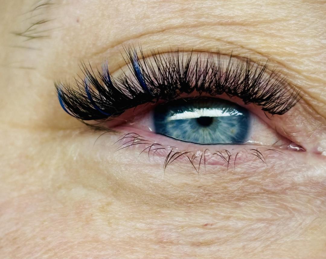 Sis Beauty Room #zagreb Nadogradnja trepavica Ugradnja volumenskih trepavica