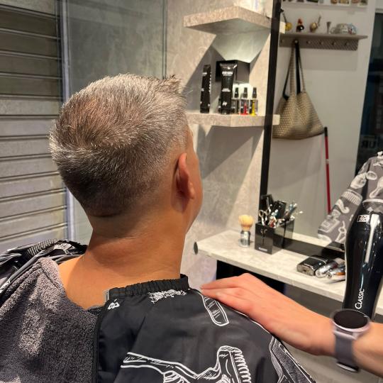 Škare & Britva Barber #split Muško šišanje Muško šišanje