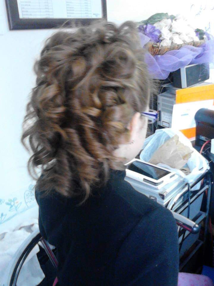 Studio HM #zagreb Njega i ojačavanje kose Svečana frizura