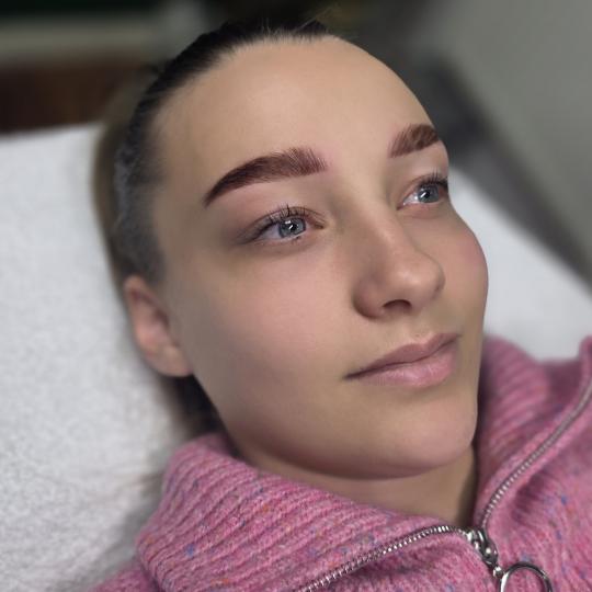 Daniva brow and beauty usluga